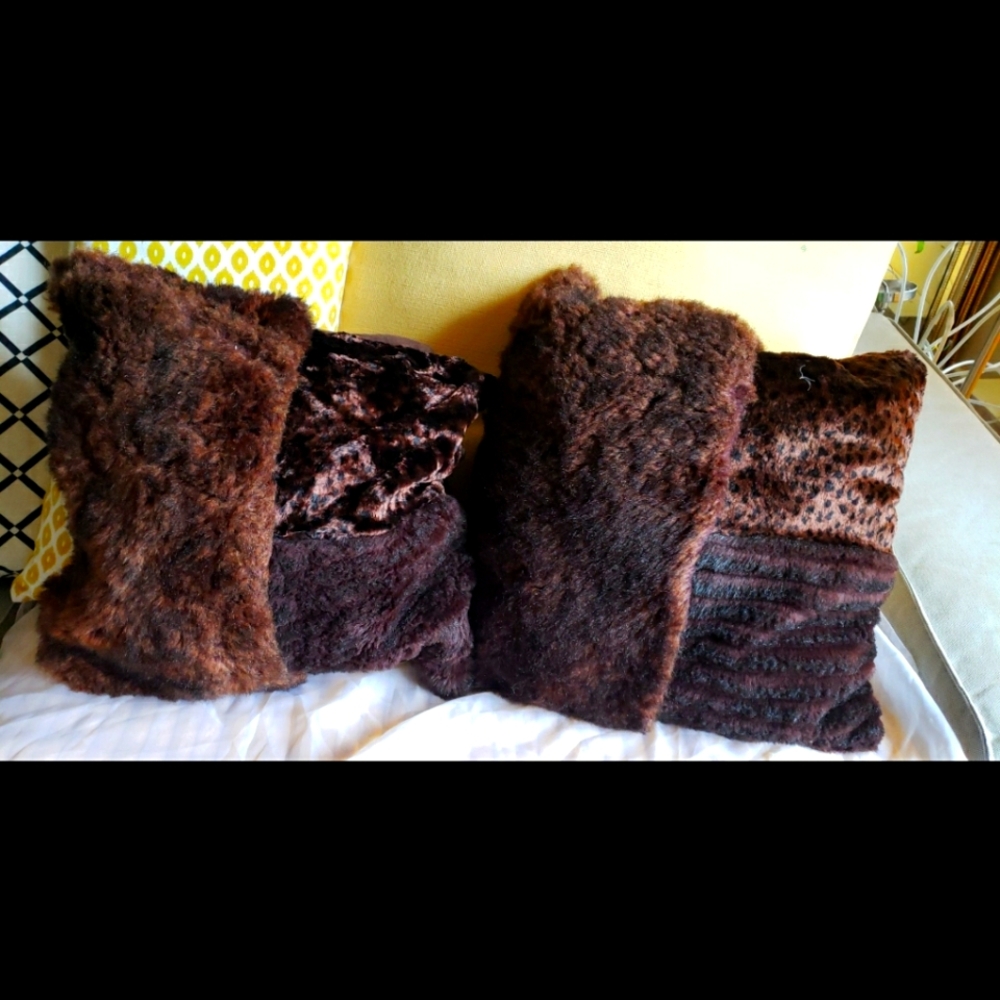 2 faux fur cushions
